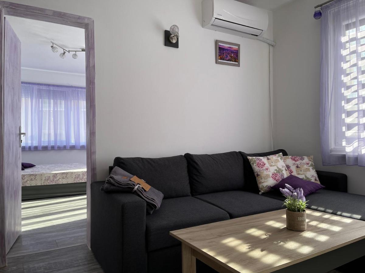 Purple Studios Veliko Tărnovo Rum bild