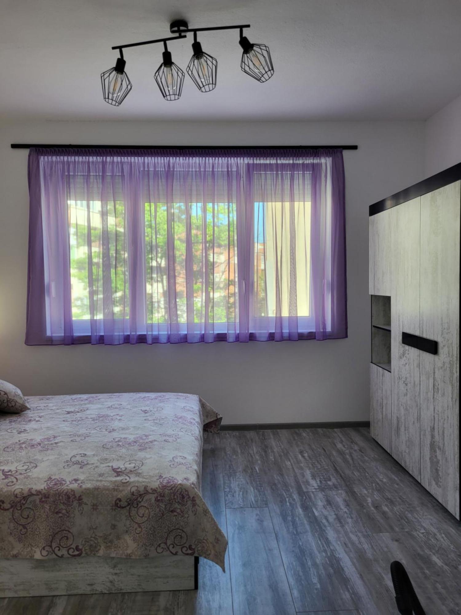 Purple Studios Veliko Tărnovo Rum bild