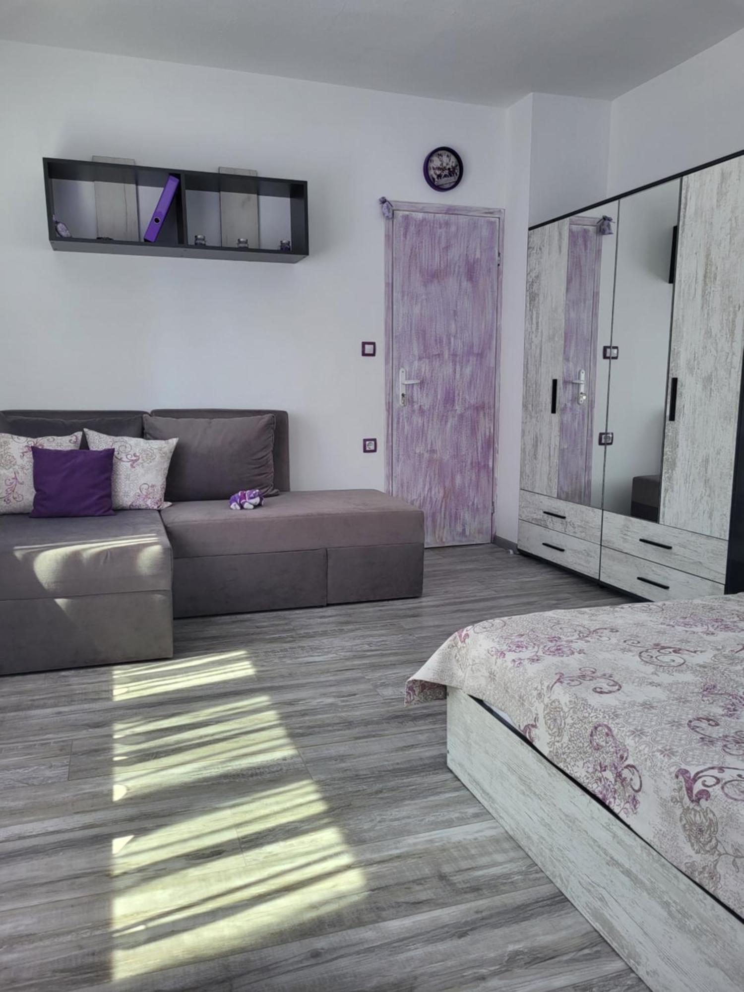 Purple Studios Veliko Tărnovo Exteriör bild