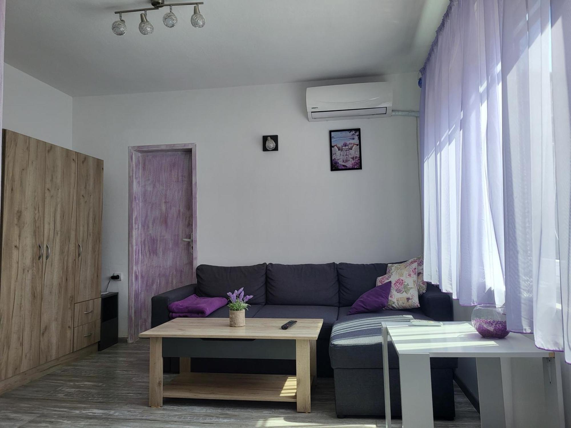 Purple Studios Veliko Tărnovo Rum bild