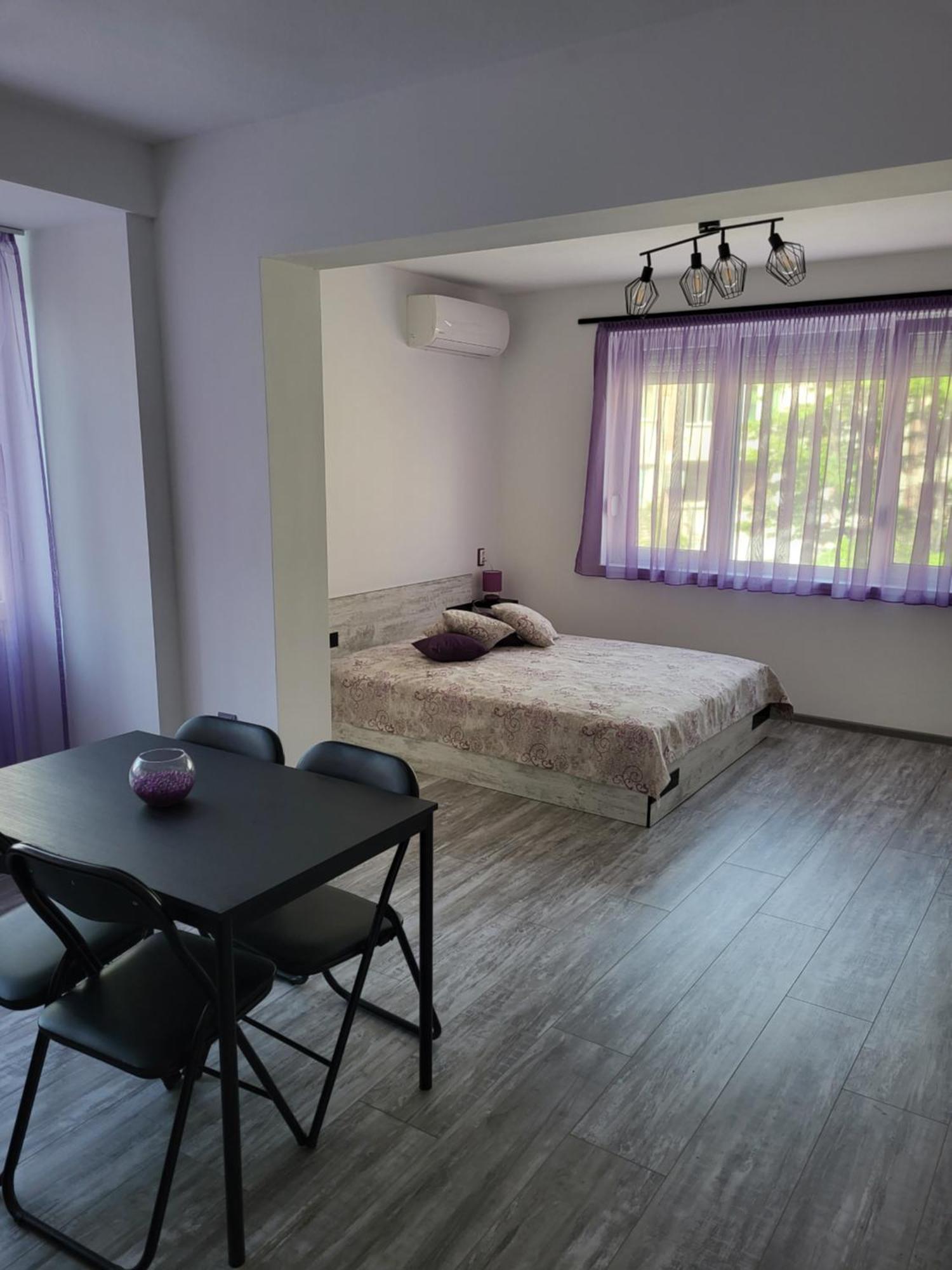 Purple Studios Veliko Tărnovo Rum bild