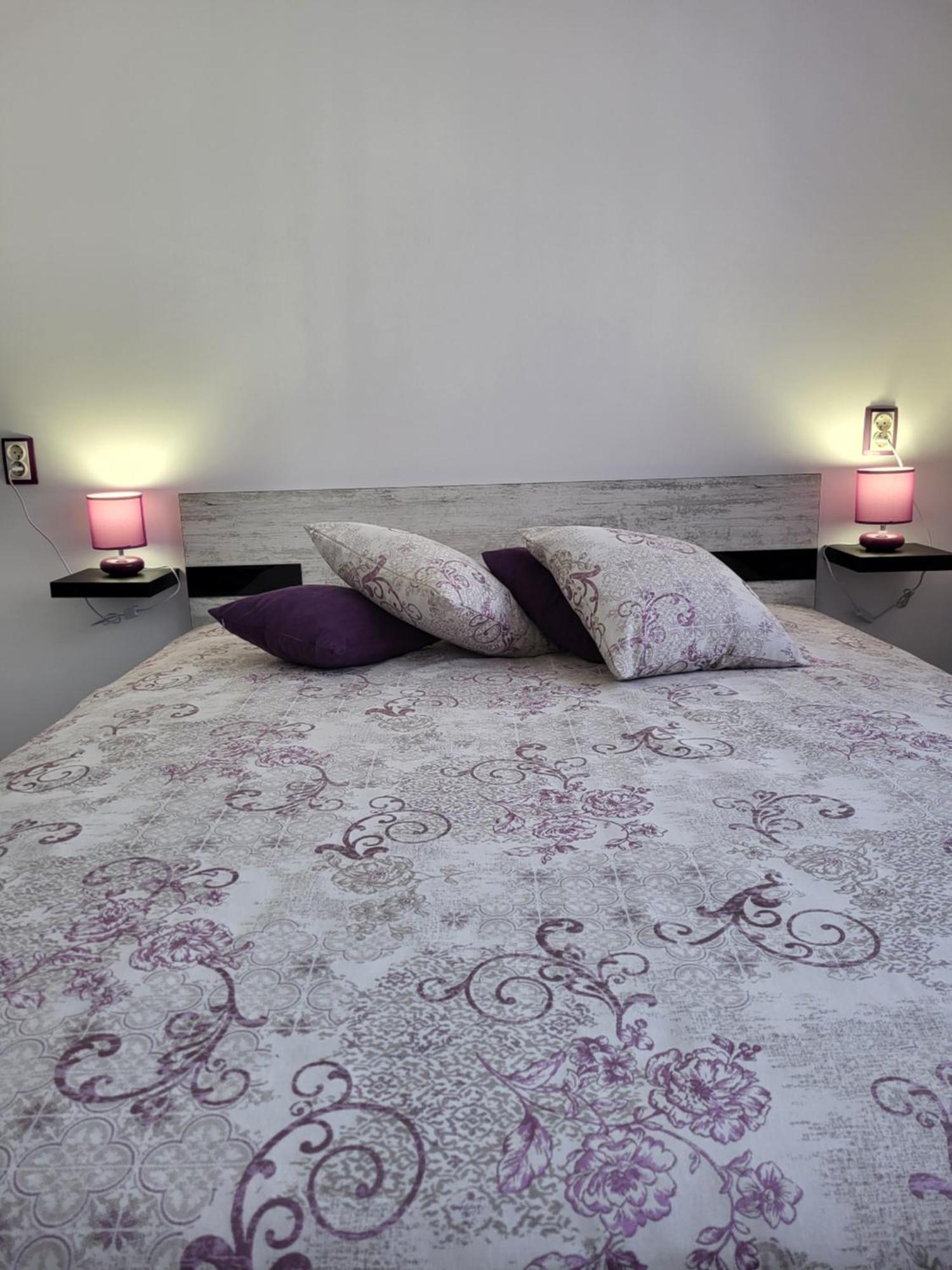 Purple Studios Veliko Tărnovo Rum bild