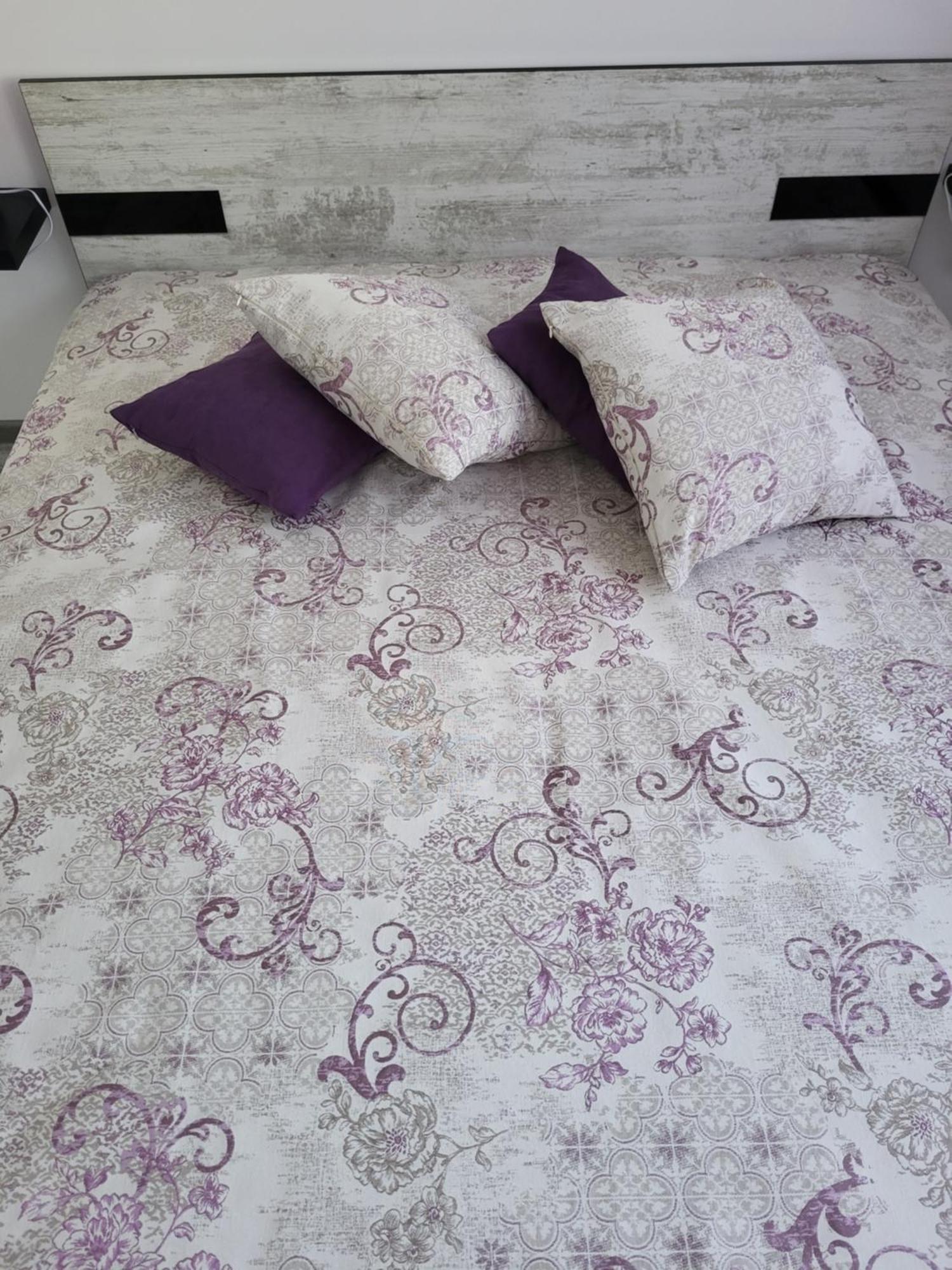 Purple Studios Veliko Tărnovo Rum bild